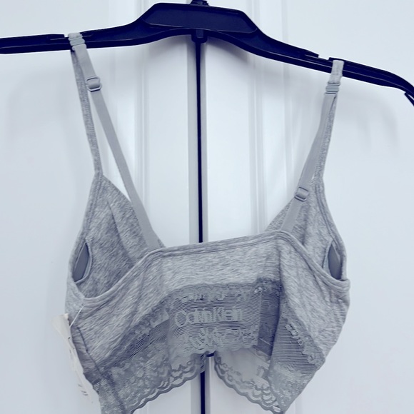 Calvin Klein-Bralette w removable pads. NWT. size med. - Picture 4 of 5